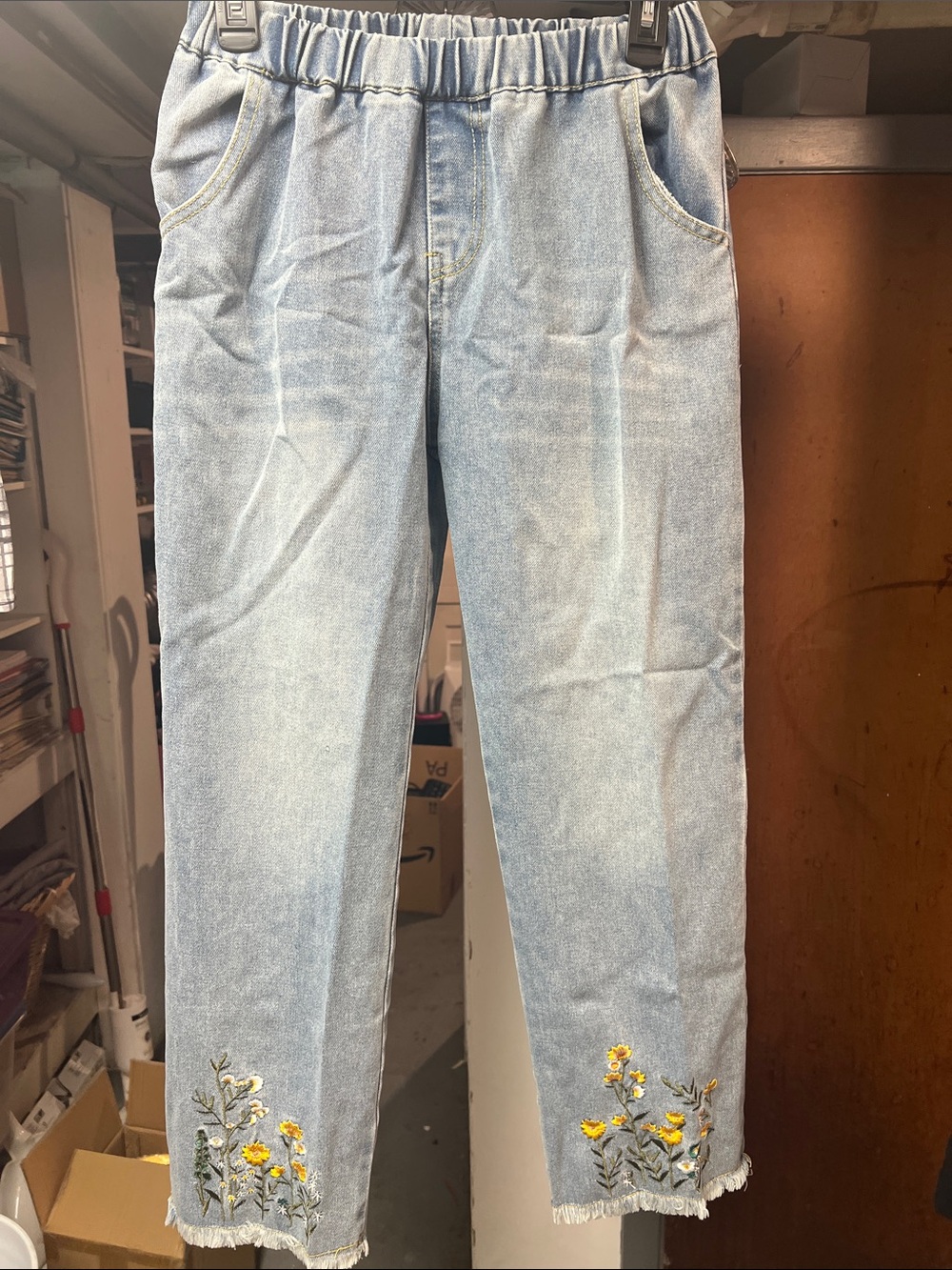 Light Wash Flower Embroidered Denim Pants